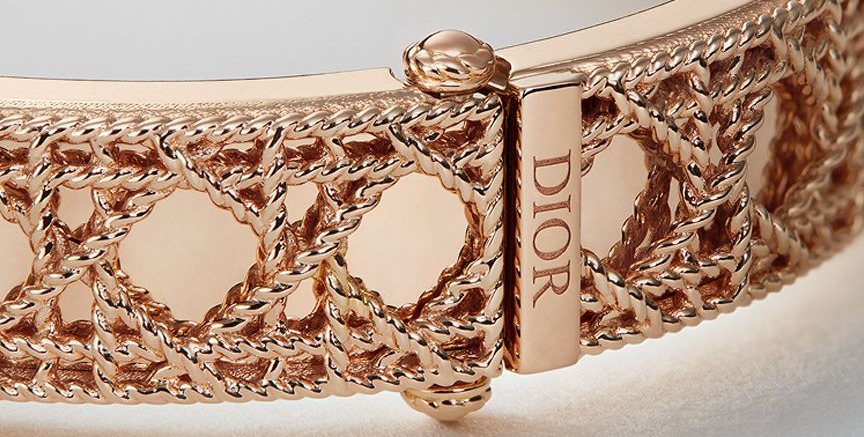 دستبند طلا جدید دیور؛ تلفیق هنر بافندگی و ظرافت در My Dior
