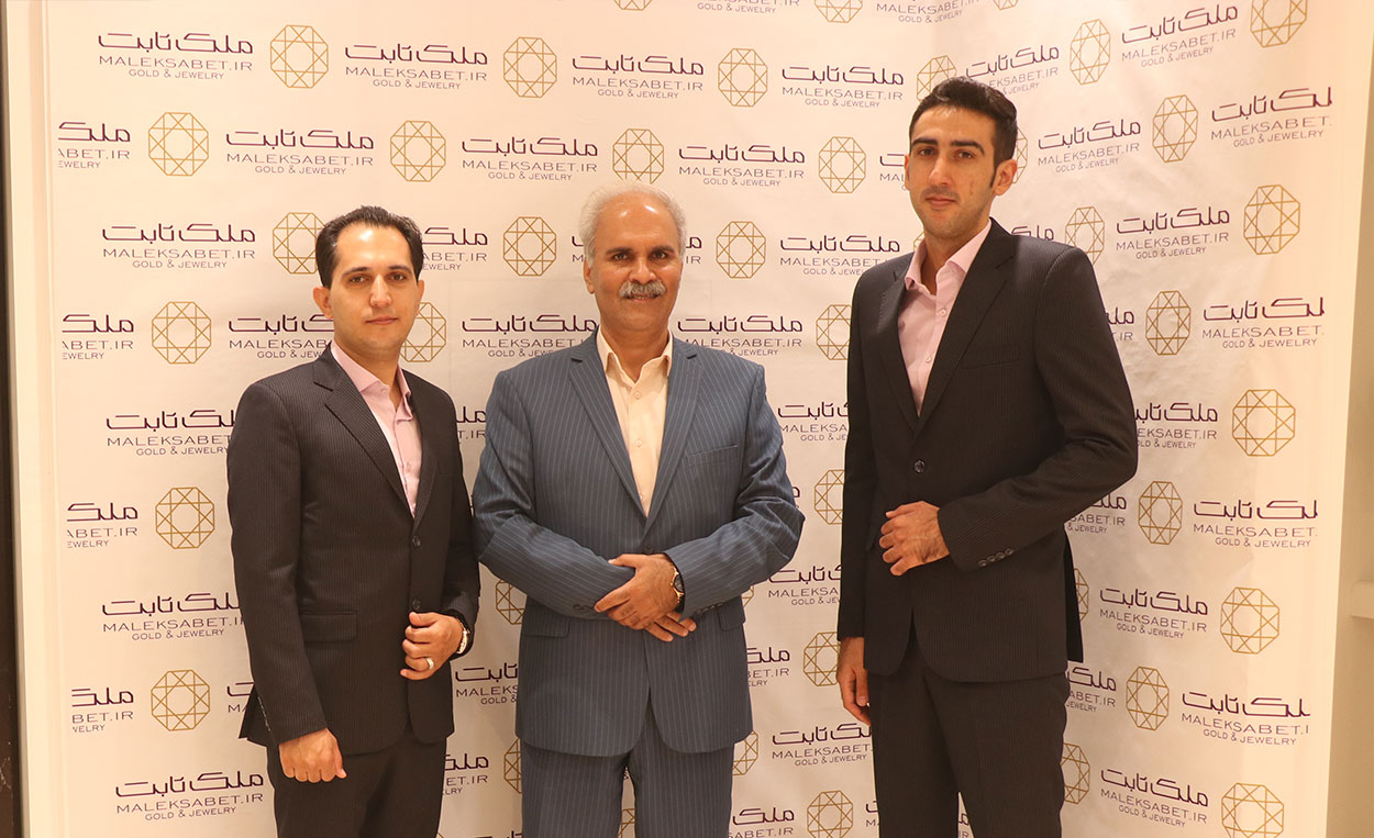 رئیس اتحادیه طلا و جواهر یزد در افتتاحیه وبسایت ملک ثابت