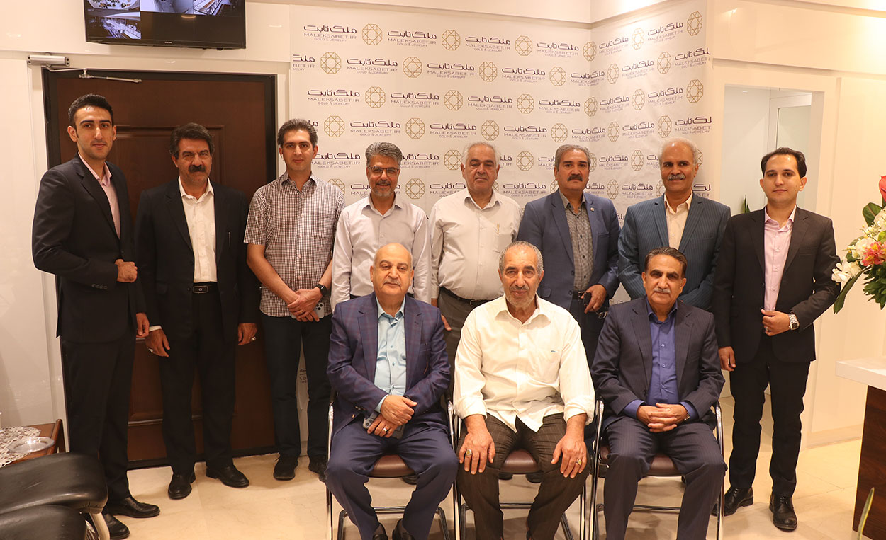 همکاران و اعضای صنف طلا یزد در افتتاحیه وبسایت طلا ملک ثابت